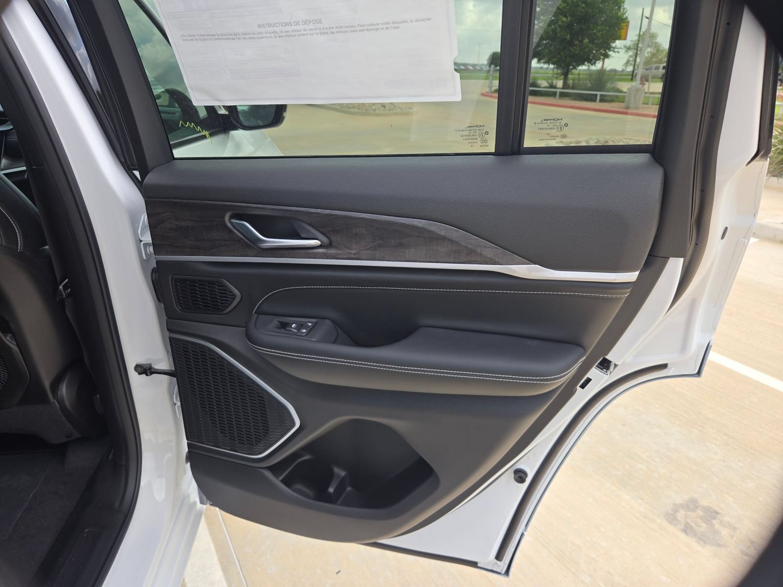 New 2026 Jeep Grand Cherokee Limited AWD/4WD image 23