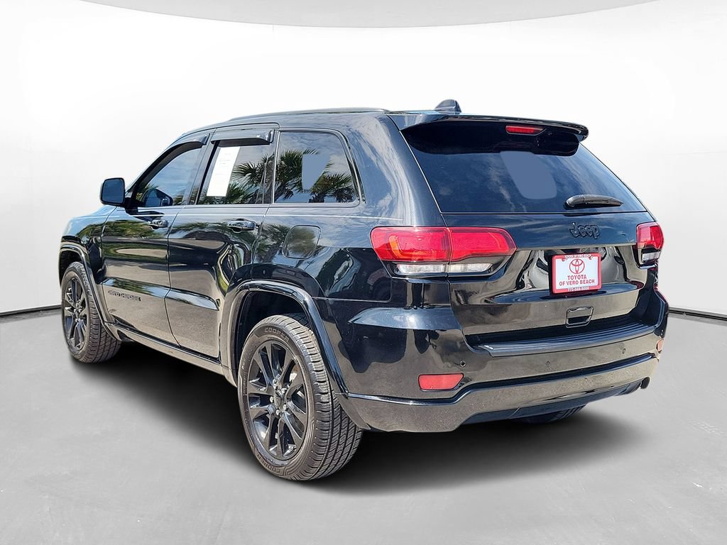 Used 2019 Jeep Grand Cherokee Altitude RWD image 6