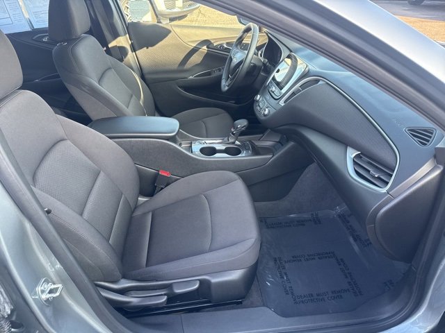 Used 2025 Chevrolet Malibu RS image 28