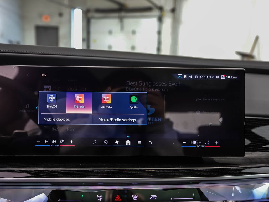 New 2026 BMW 740i xDrive w/ Premium Package image 17