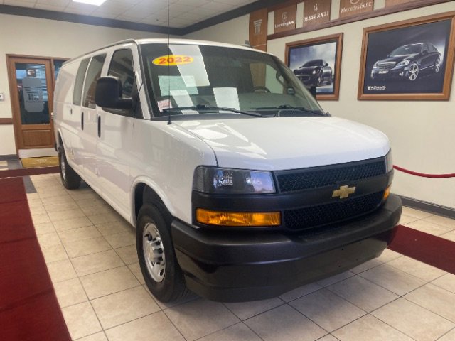Used 2022 Chevrolet Express 3500 Extended w/ Driver Convenience Package RWD image 9