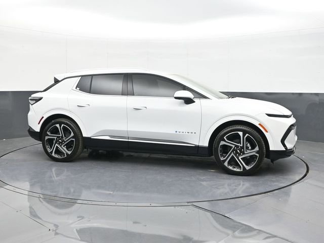 New 2026 Chevrolet Equinox EV LT image 17