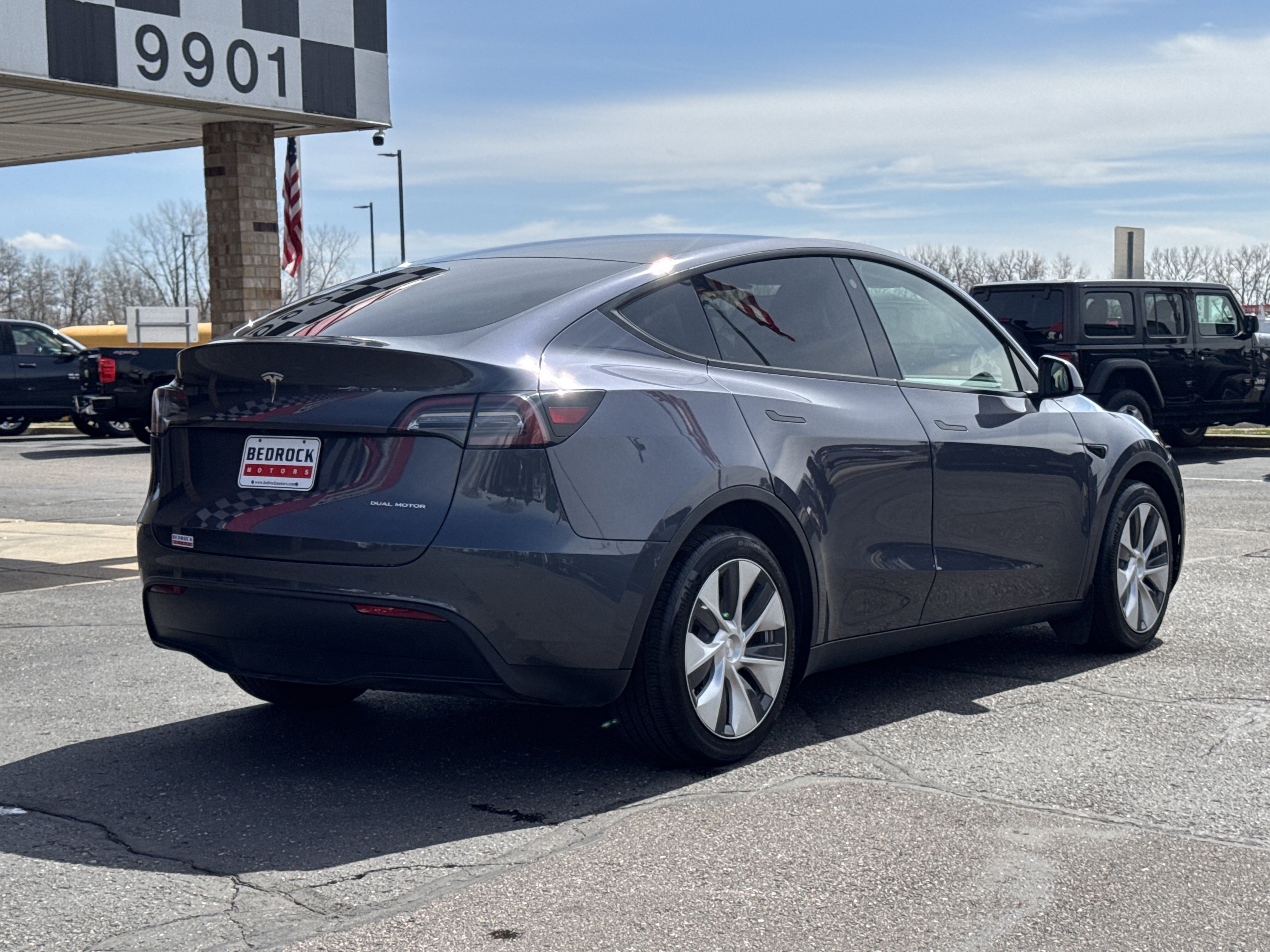 Used 2023 Tesla Model Y Long Range image 7