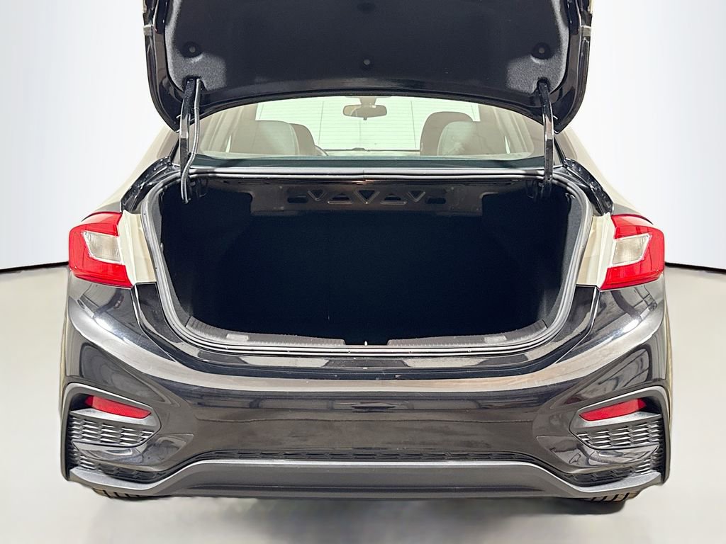 Used 2017 Chevrolet Cruze LT w/ RS Package FWD image 22