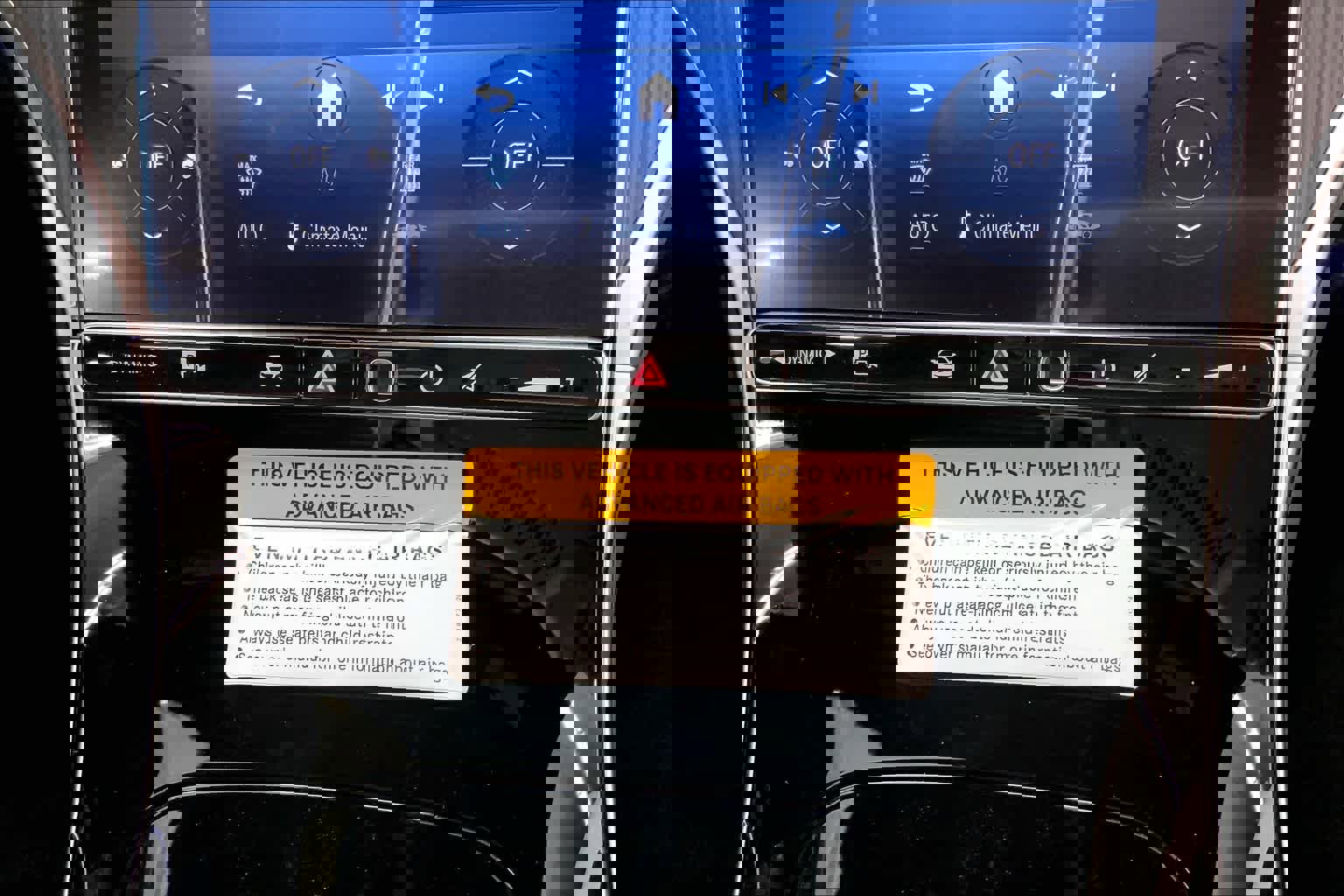 Used 2025 Mercedes-Benz GLC 300 image 23