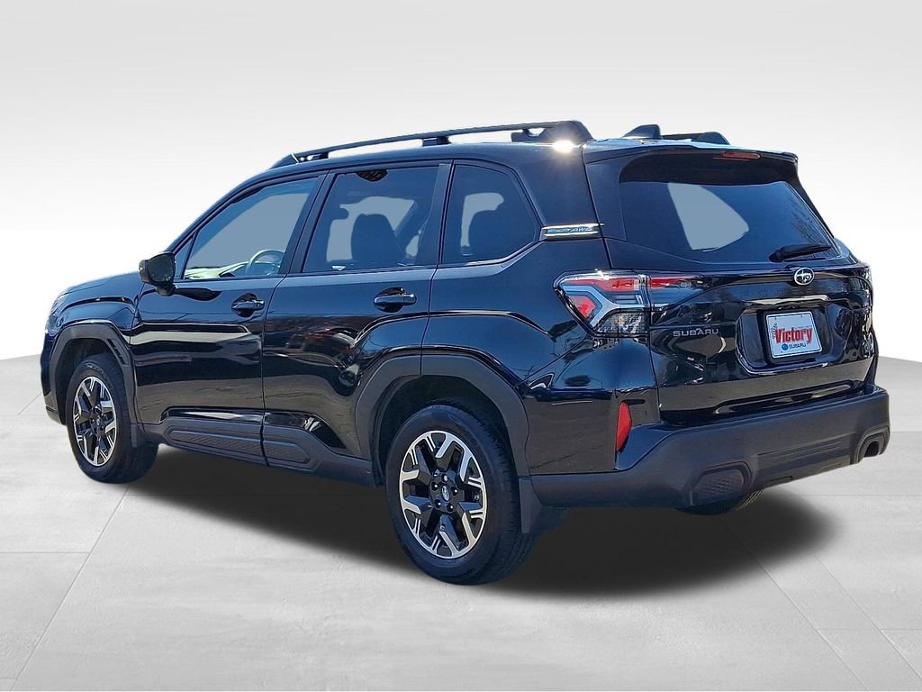 Used 2025 Subaru Forester Premium image 4