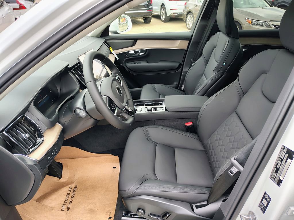 New 2026 Volvo XC90 T8 Plus w/ Protection Package AWD/4WD image 17