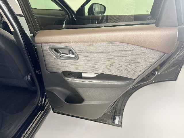 Used 2022 Nissan Rogue SV AWD/4WD image 27