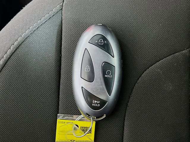 Used 2025 Hyundai Elantra SEL FWD image 31