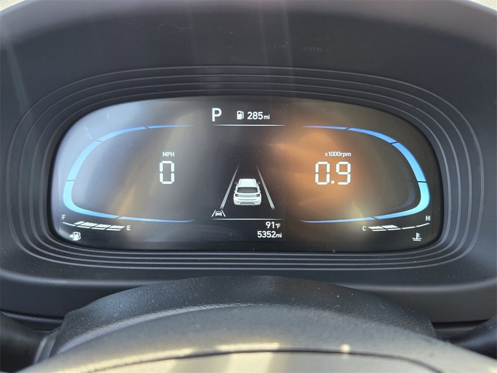 Certified 2025 Hyundai Venue SE image 25