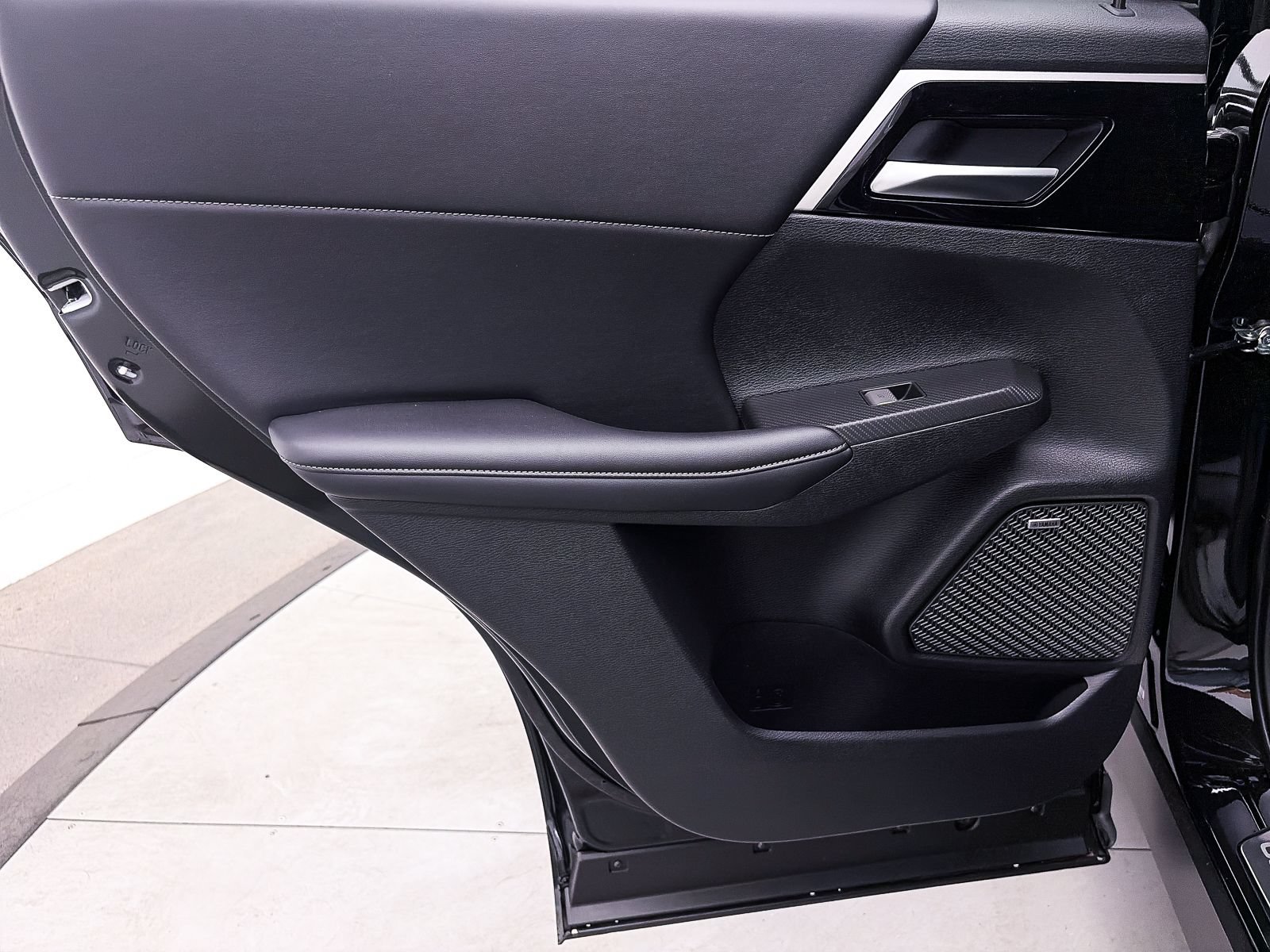 New 2026 Mitsubishi Outlander SE FWD image 23