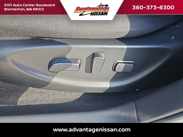 Used 2019 Nissan Leaf SV w/ SV Technology Package image 10