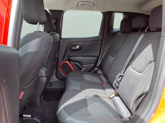 Used 2016 Jeep Renegade Trailhawk AWD/4WD image 9