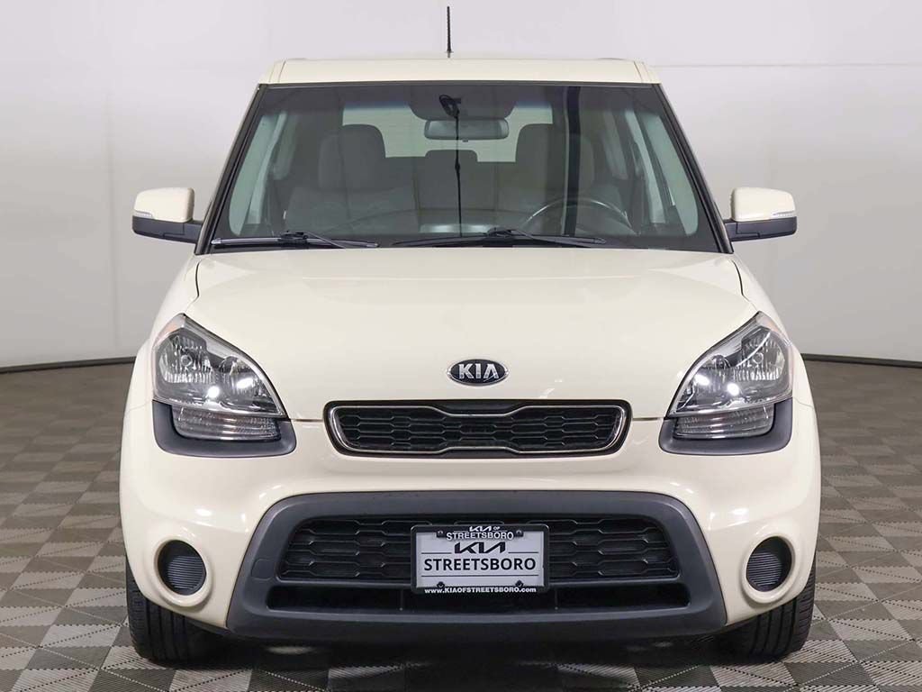 Used 2013 Kia Soul + FWD image 6