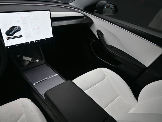 Used 2025 Tesla Model 3 Long Range image 13