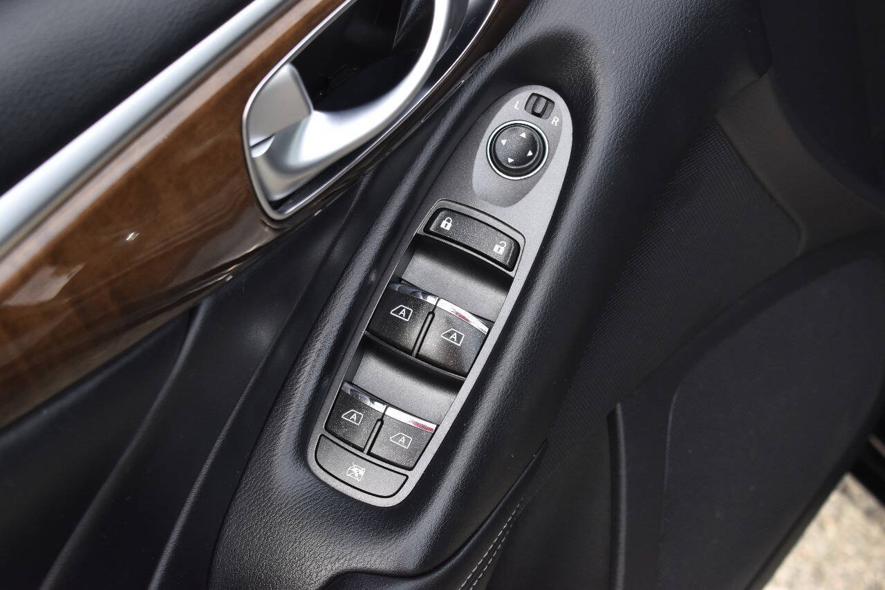 Used 2019 INFINITI Q50 Luxe AWD/4WD image 9