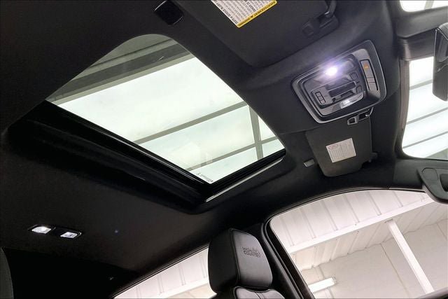 Used 2022 Chevrolet Silverado 3500 High Country AWD/4WD image 13