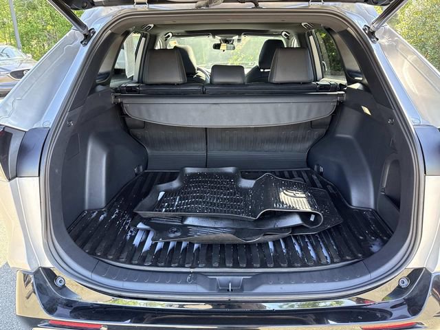 Used 2023 Toyota RAV4 SE w/ Convenience Package image 12