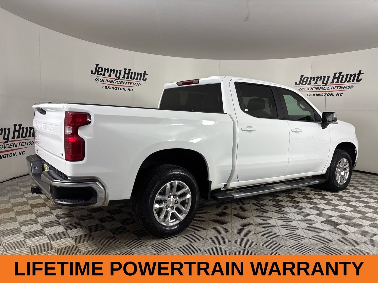 Used 2025 Chevrolet Silverado 1500 LT image 5