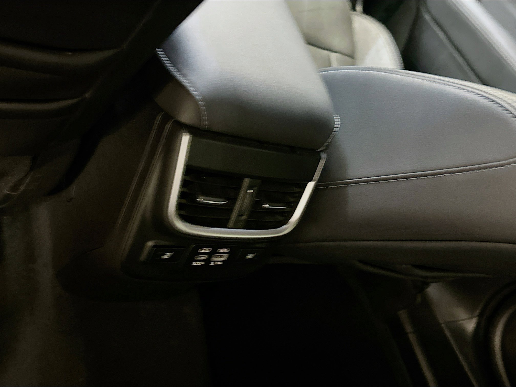 Used 2023 Subaru Outback Touring XT AWD/4WD image 29