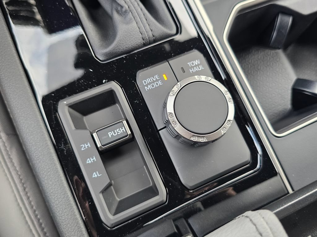 New 2026 Toyota Tundra Limited AWD/4WD image 7