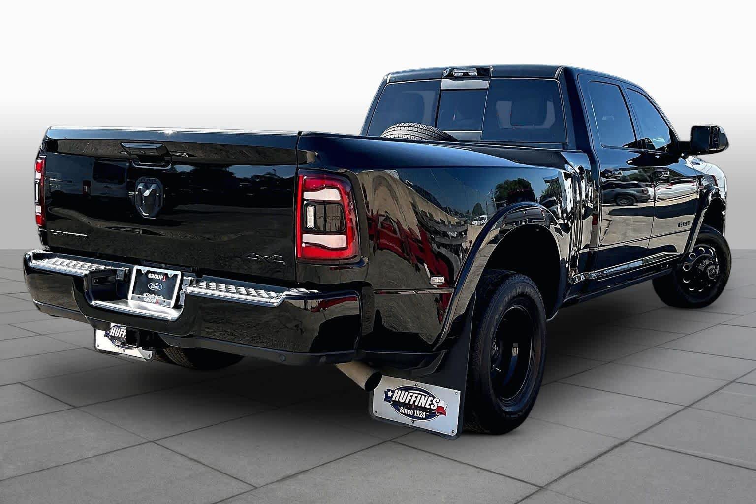 Used 2022 RAM 3500 Limited AWD/4WD image 7