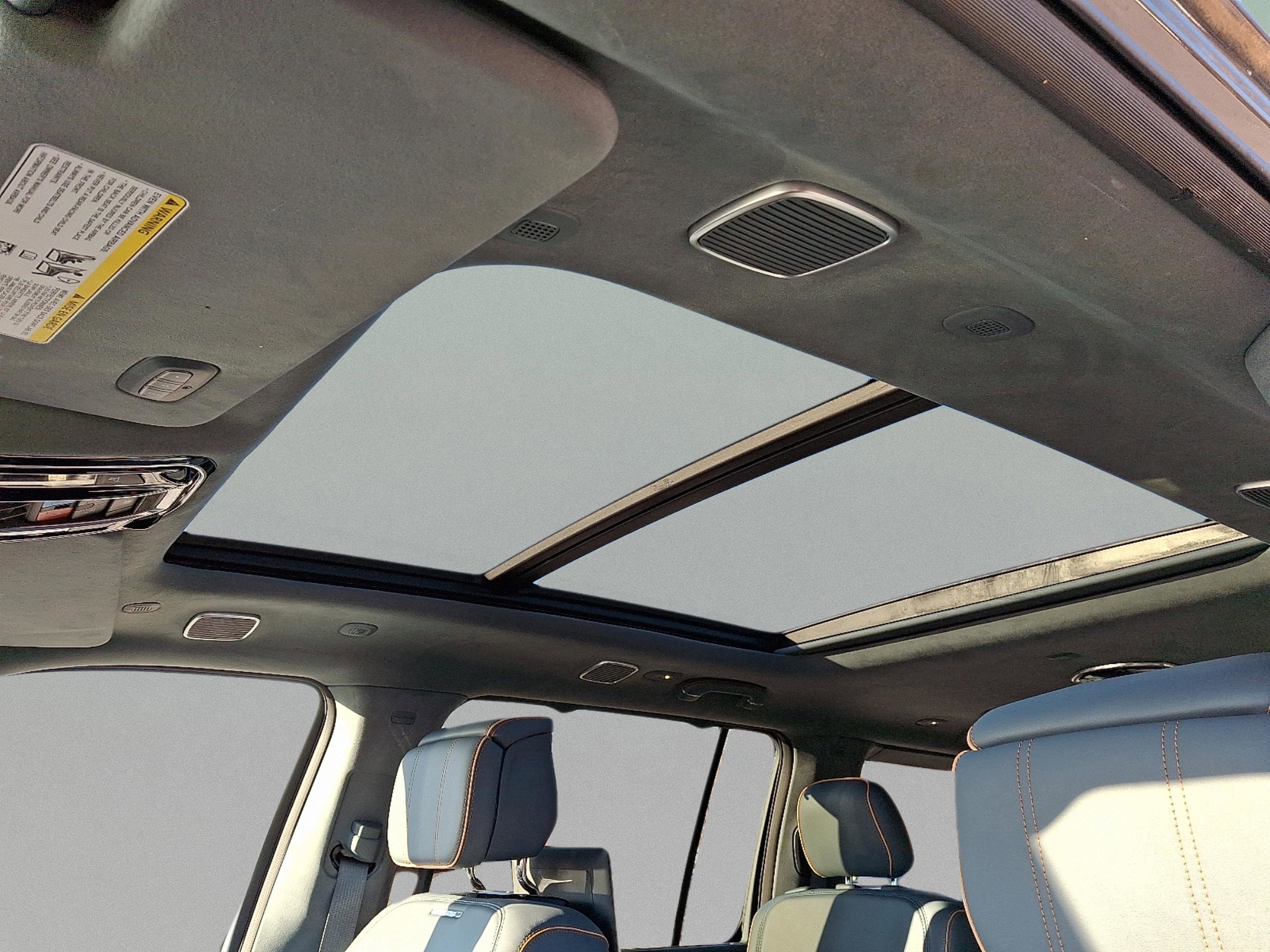 Certified 2024 Jeep Grand Wagoneer Series III w/ Rear Seat Video Group 1 image 30