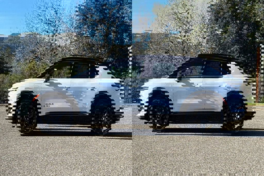 New 2026 Chevrolet Equinox EV RS image 7