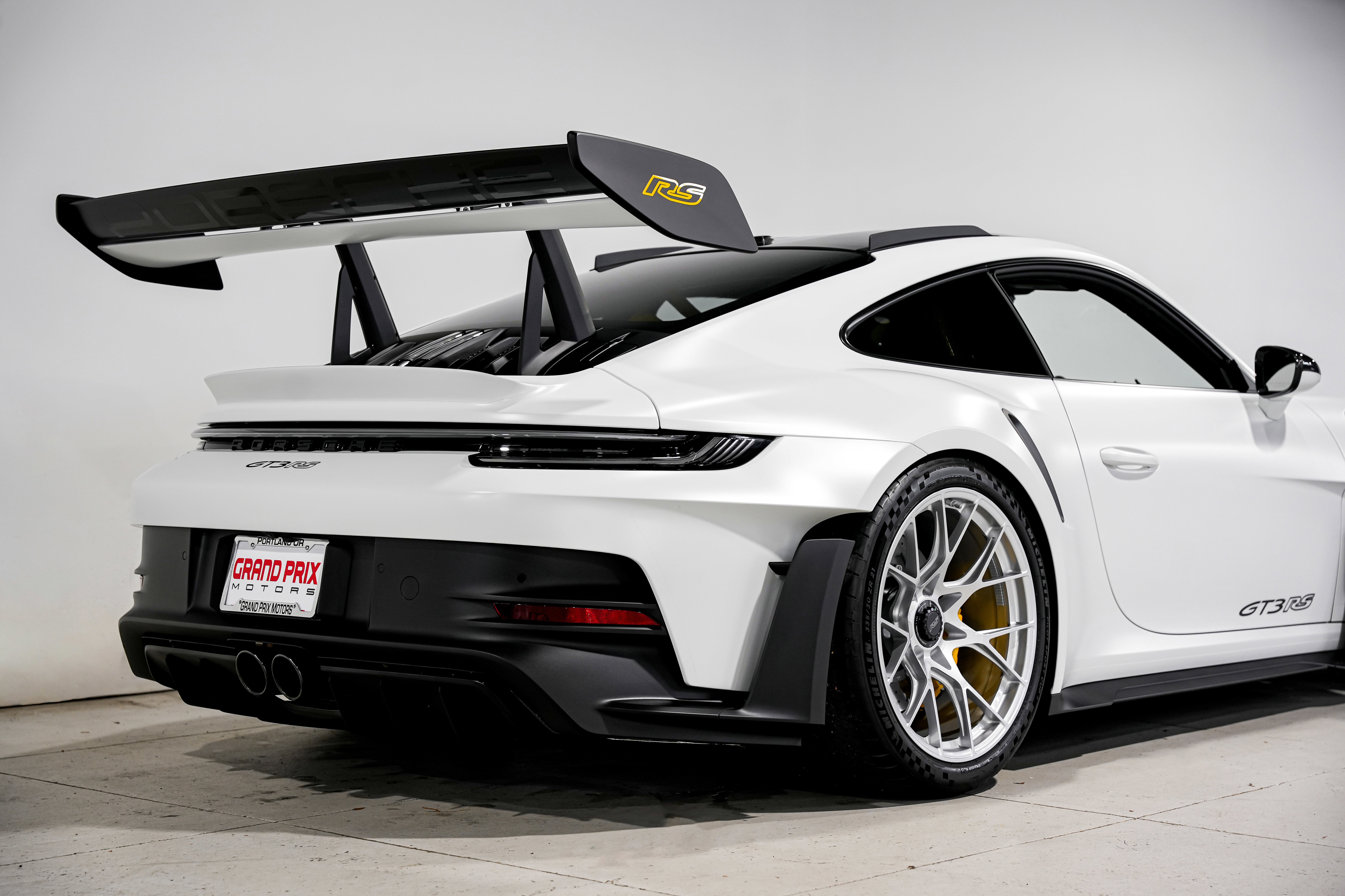 Used 2025 Porsche 911 GT3 RS image 44