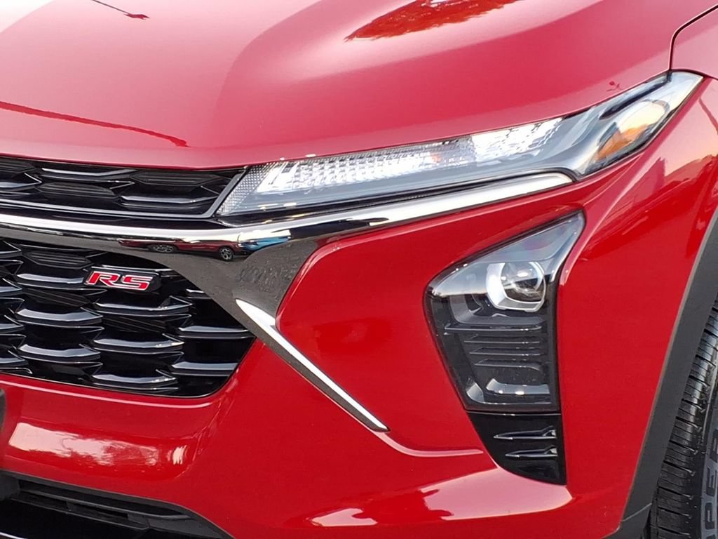 Certified 2026 Chevrolet Trax RS FWD image 7
