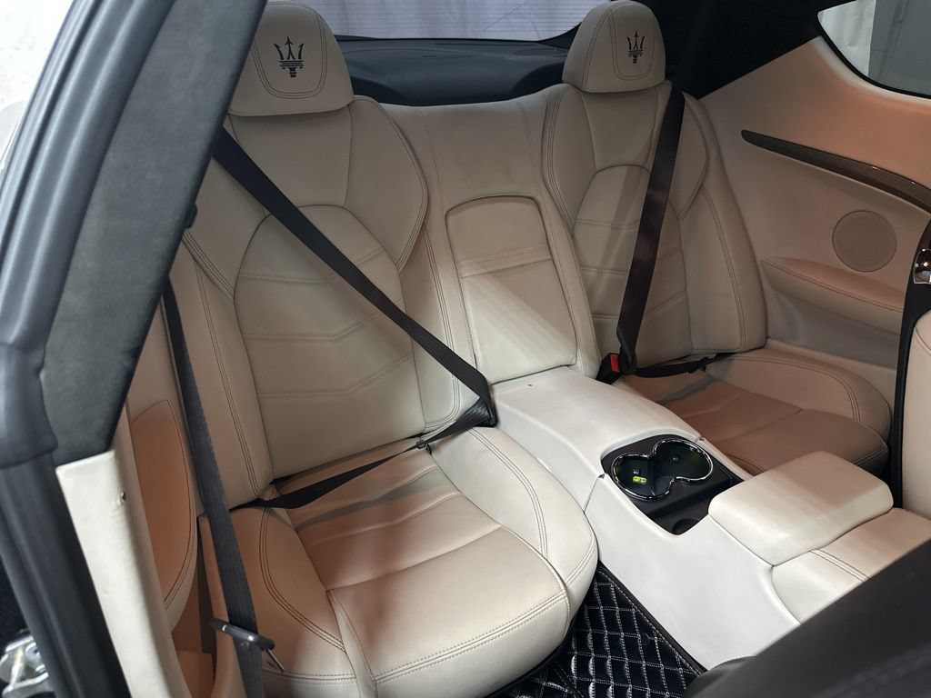 Used 2015 Maserati GranTurismo Sport RWD image 21