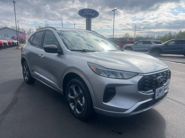Used 2024 Ford Escape ST-Line AWD/4WD image 7