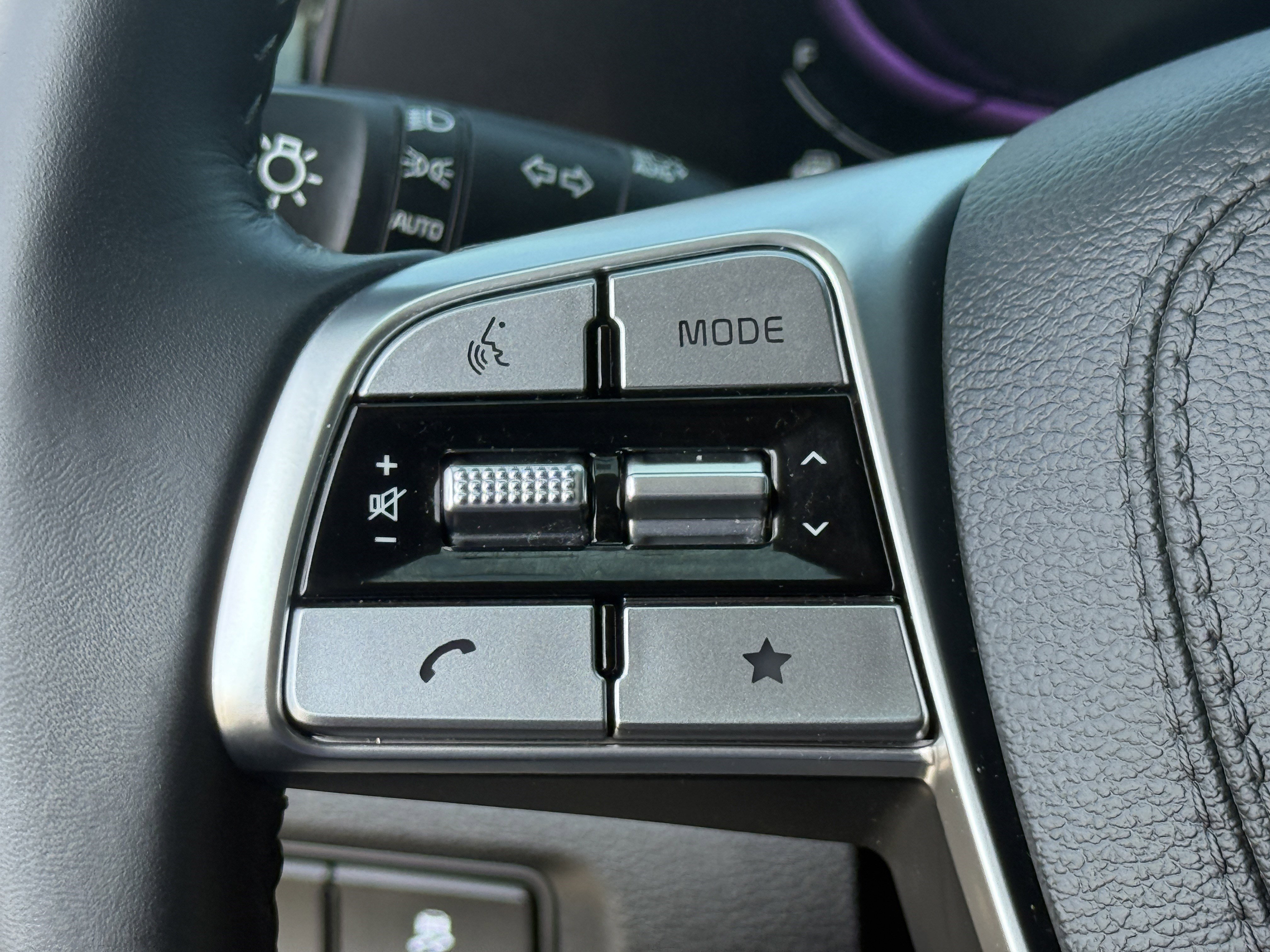 Used 2025 Kia Telluride S image 20