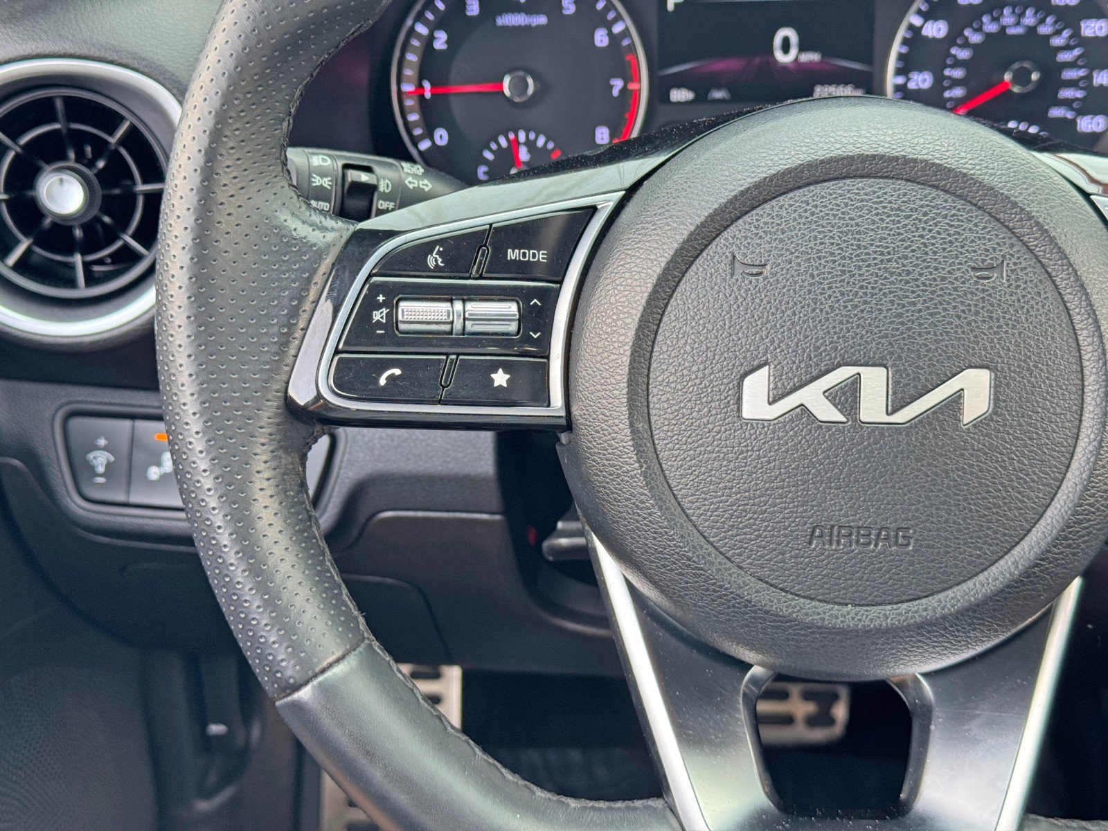 Used 2023 Kia Forte GT-Line FWD image 19