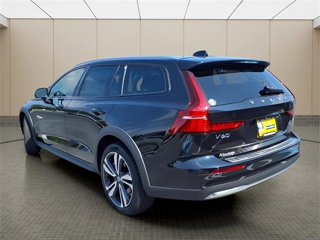 New 2026 Volvo V60 B5 Cross Country Plus w/ Protection Package Premier image 5