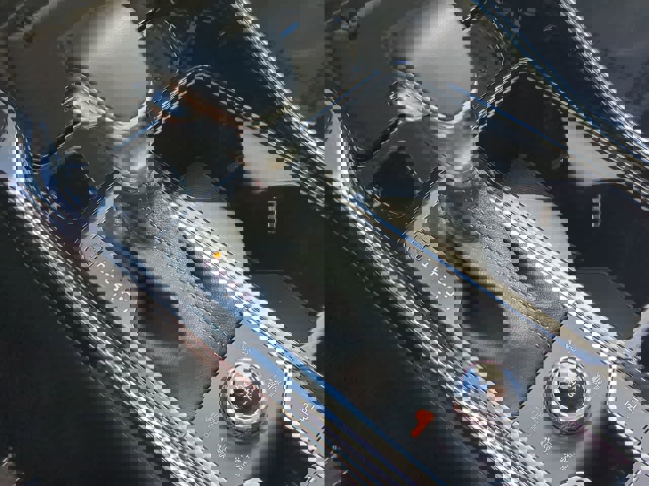 Used 2021 Kia Sorento SX image 35