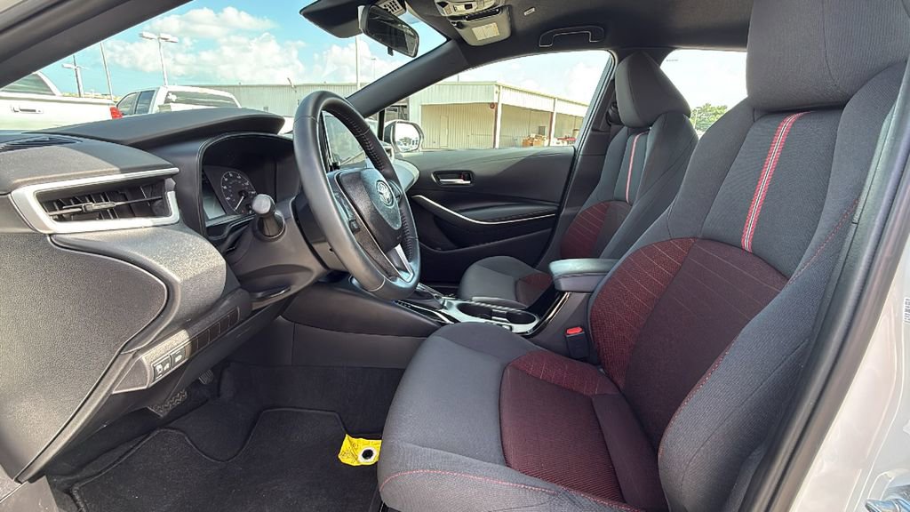 Used 2025 Toyota Corolla SE image 10