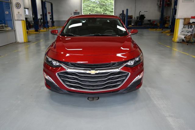 Used 2024 Chevrolet Malibu LT w/ LPO, Floor Liner Package FWD image 2