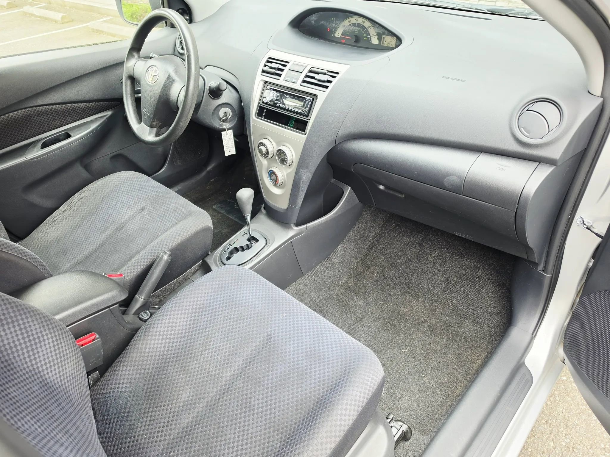 Used 2007 Toyota Yaris Sedan FWD image 11