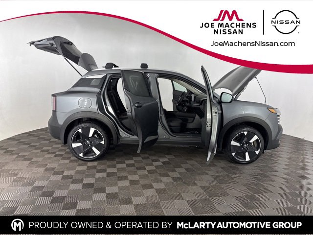 Certified 2025 Nissan Kicks SR w/ Illumination Package image 13