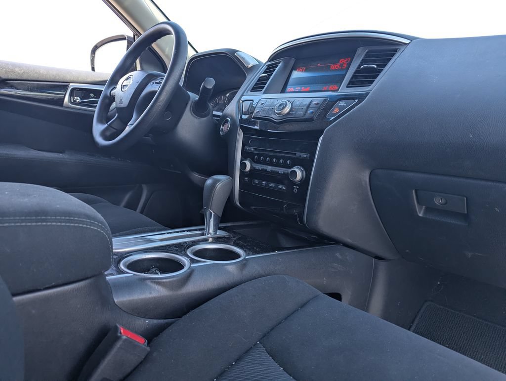Used 2014 Nissan Pathfinder S FWD image 32