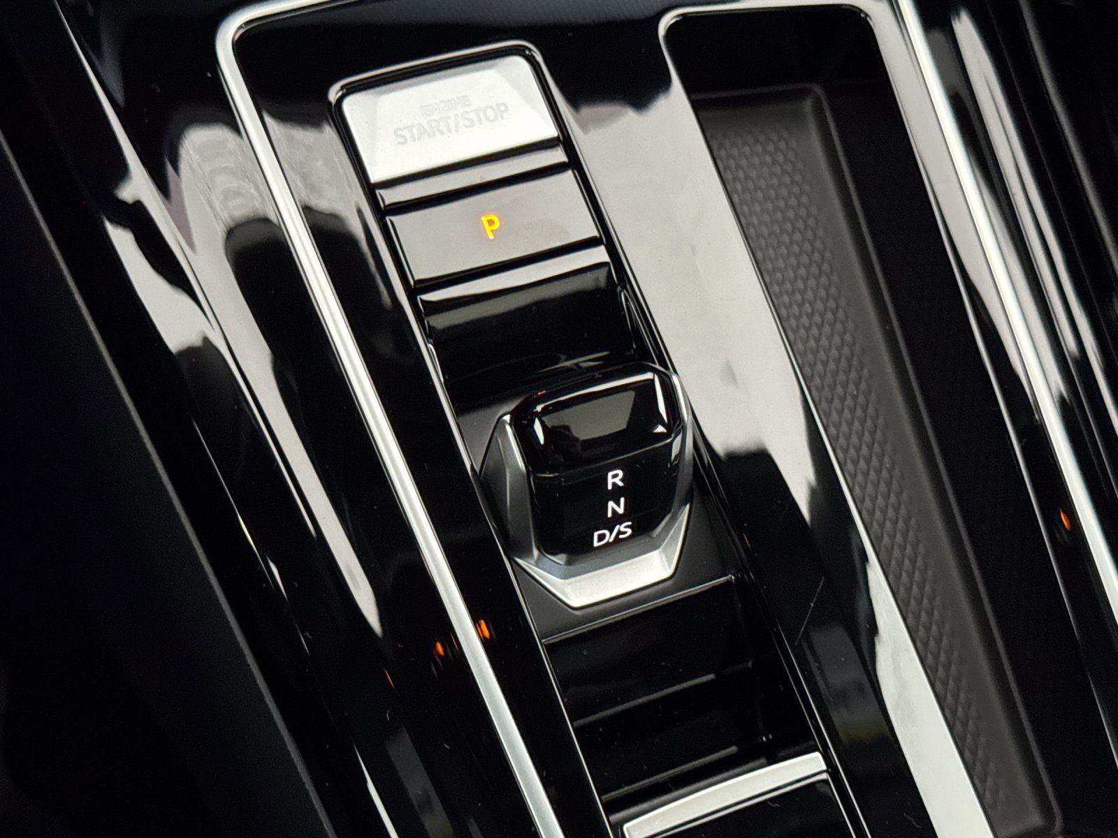 New 2026 Volkswagen Golf image 21