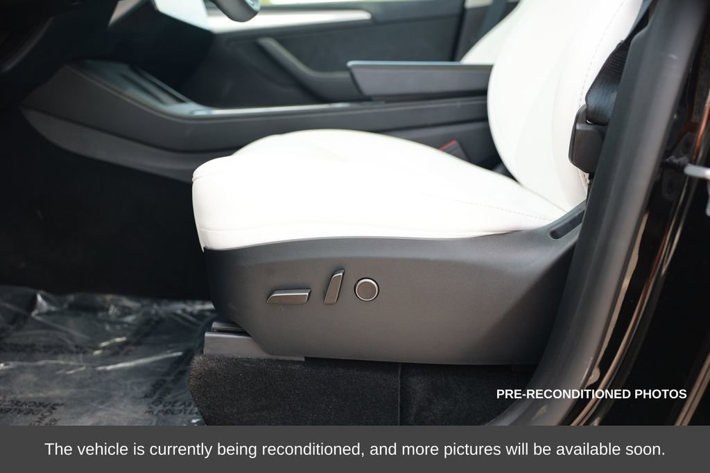 Used 2024 Tesla Model Y Performance image 18