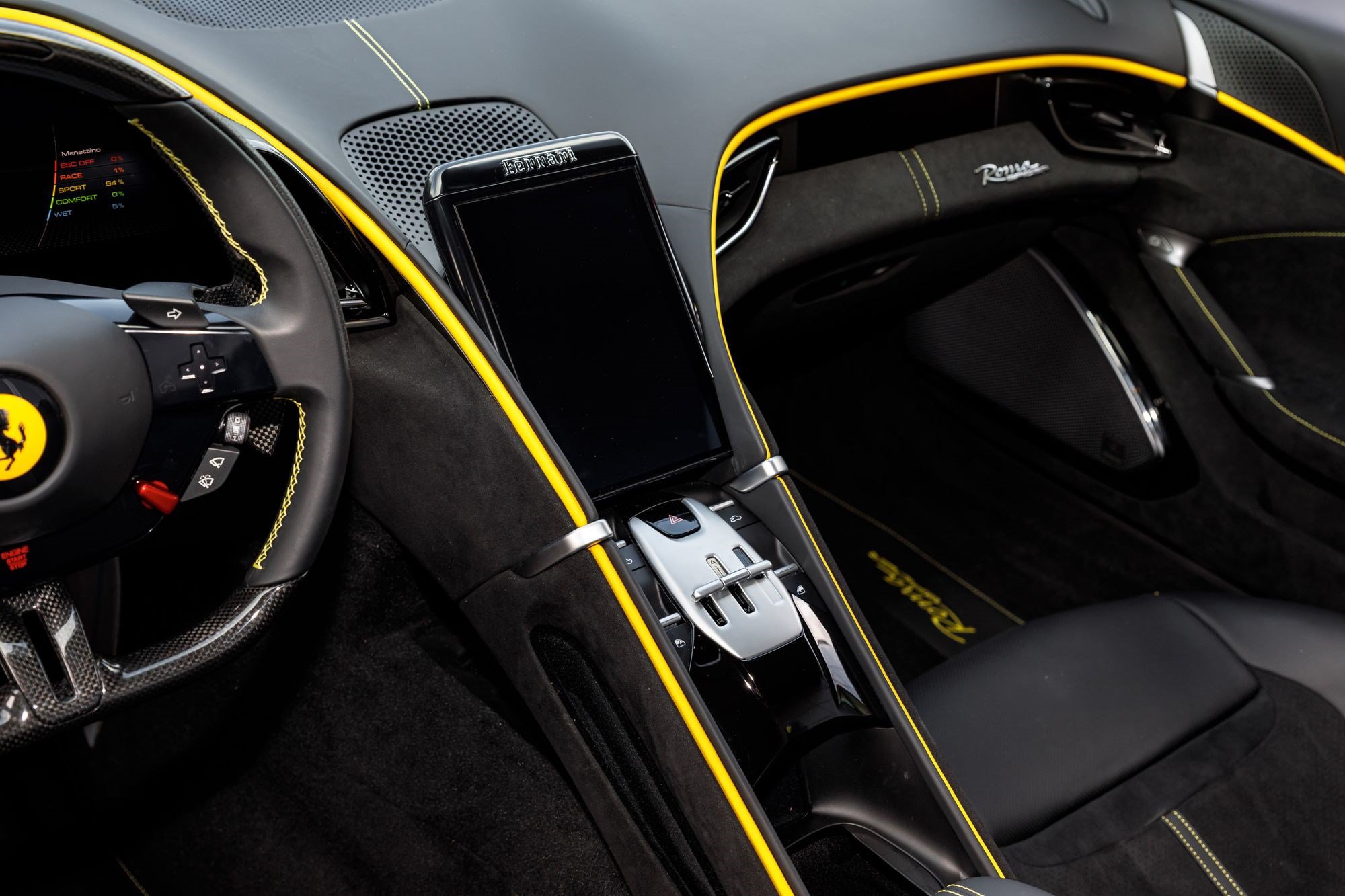 Used 2025 Ferrari Roma Spider RWD image 32