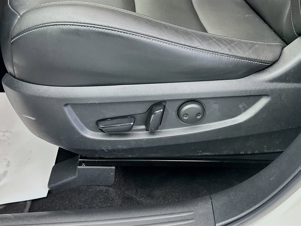 Used 2021 INFINITI QX50 Luxe image 18