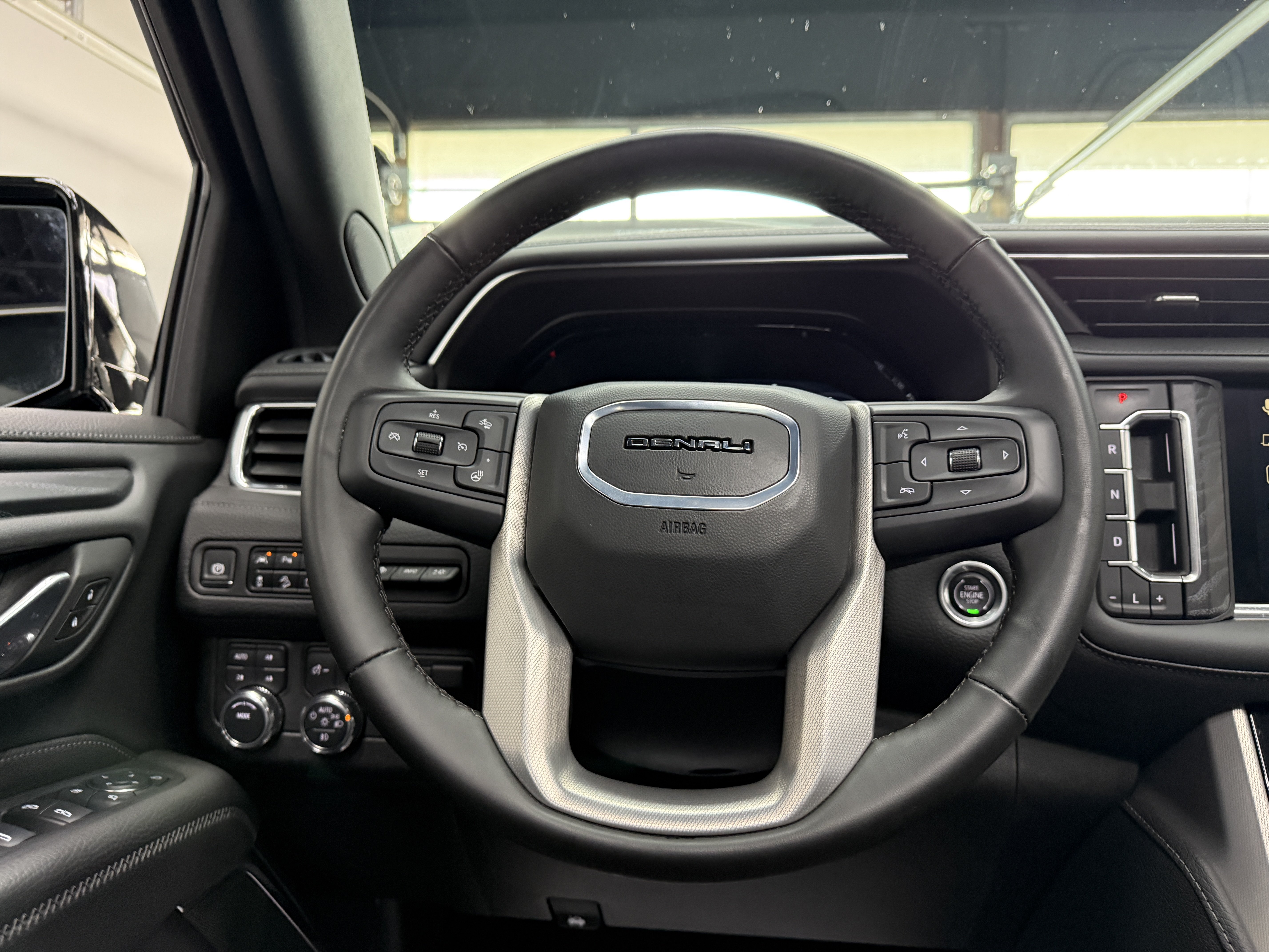 Used 2024 GMC Yukon Denali w/ Max Trailering Package AWD/4WD image 16