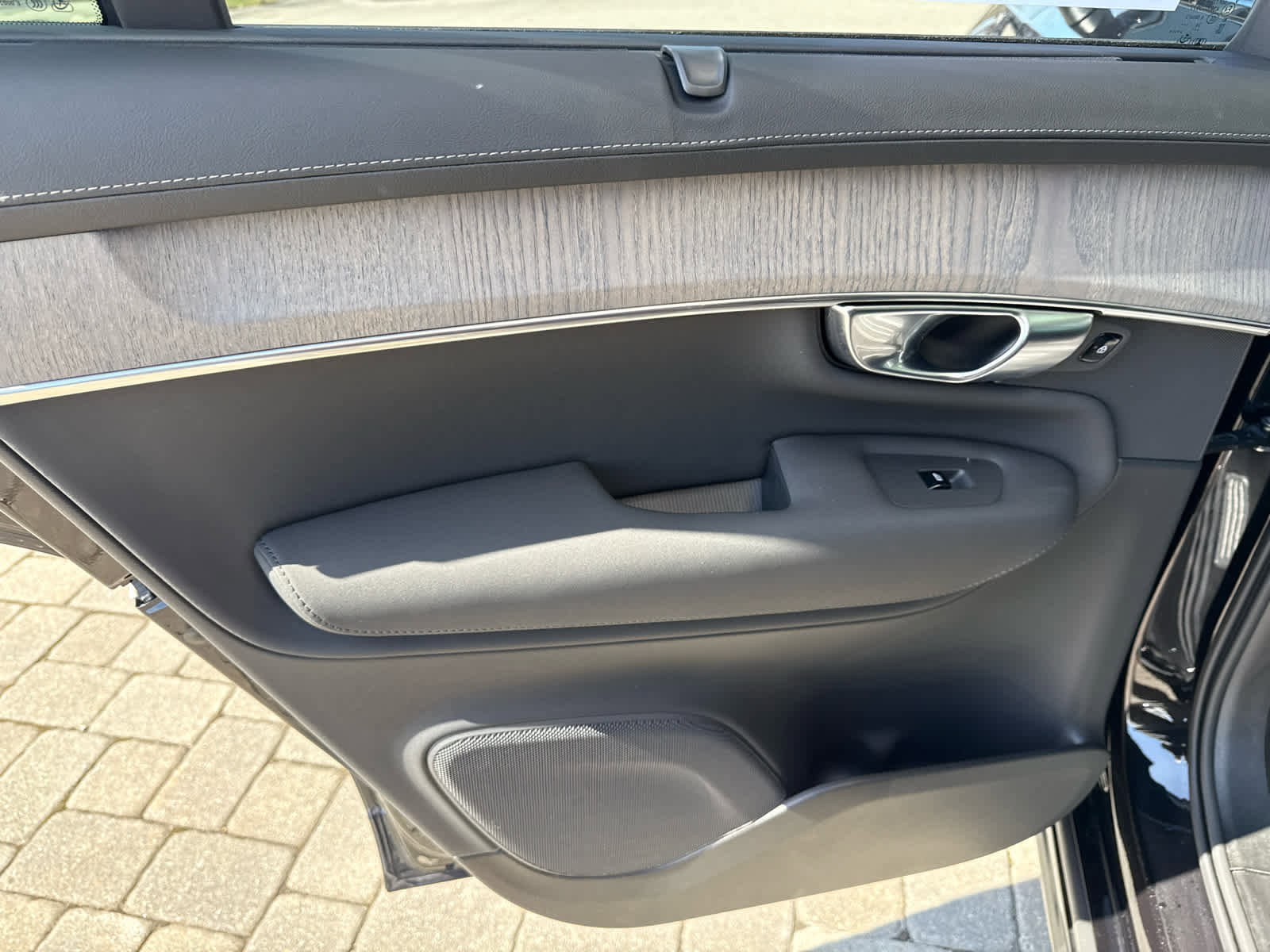 Used 2026 Volvo XC90 B6 Ultra w/ Protection Package Premier image 11