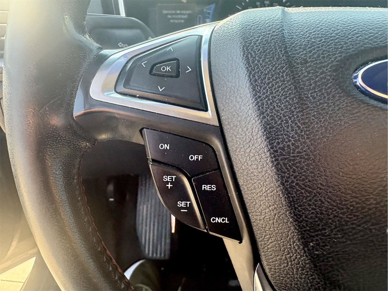 Used 2017 Ford Fusion Titanium FWD image 16