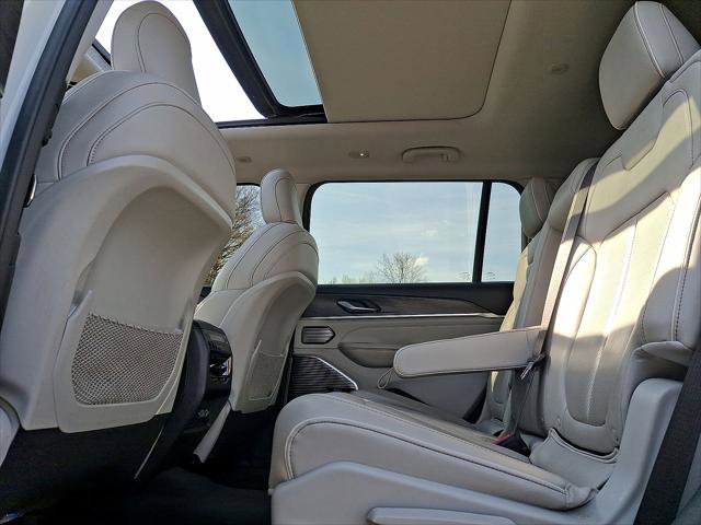 Used 2022 Jeep Grand Cherokee L Overland AWD/4WD image 20