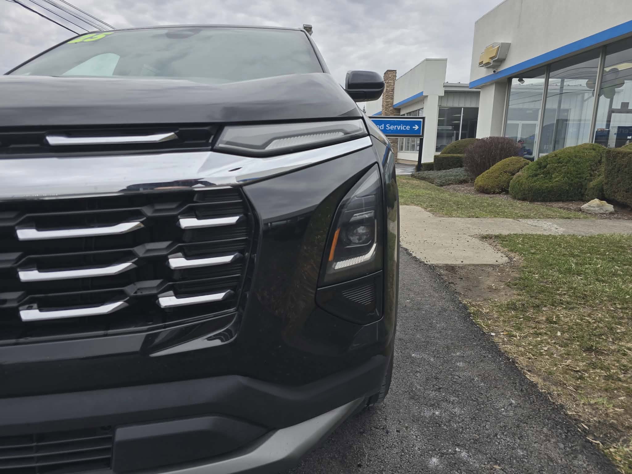 Used 2025 Chevrolet Equinox LT image 10